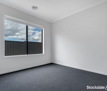 Modern Comfort, Perfectly Positioned ! - Photo 3