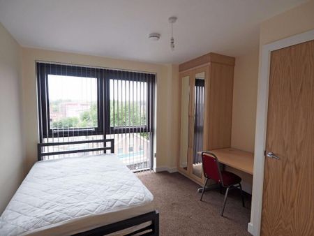 3 bedroom apartment to rent - Photo 4