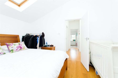 Rare to the market is this two bedroom, two storey house on Victoria Park Road, converted and extended from a former coach house. - Photo 5