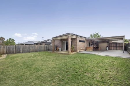 Beautiful Family home for rent in prime location! - Photo 2