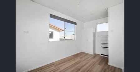 3 Bedroom Unit - Photo 2