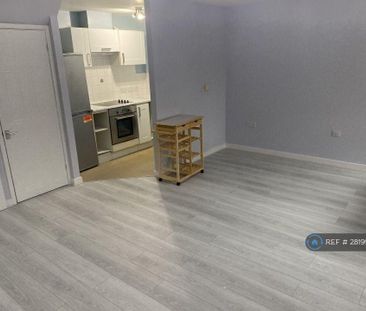 2 bedroom semi-detached house to rent - Photo 2