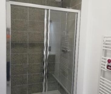 Location Appartement 3 pièces 67m² AVRILLE 49240 - Photo 5