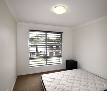 BREAK LEASE:: UNFURNISHED TOWNHOUSE IN RESORT STYLE COMPLEX&mldr; P... - Photo 2