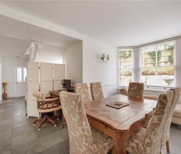 3 bedroom link detached house to rent - Photo 3