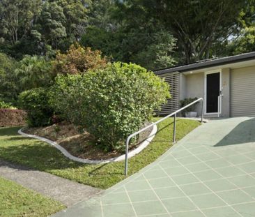 THREE BEDROOM DUPLEX - GREAT LOCATION - Photo 5