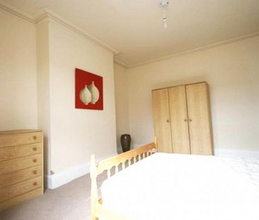 3 Bed - Warwick Street, Heaton - Photo 5