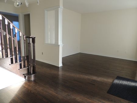 For Lease - 31 Russell Dawson Road, Markham, Ontario - Photo 3