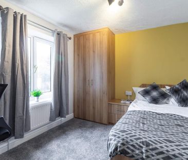 6 bedroom house to rent - Photo 3