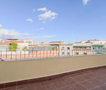 Room in a shared 5-bedroom apartment for rent in Publilla Cases, perfect for couples - Photo 5