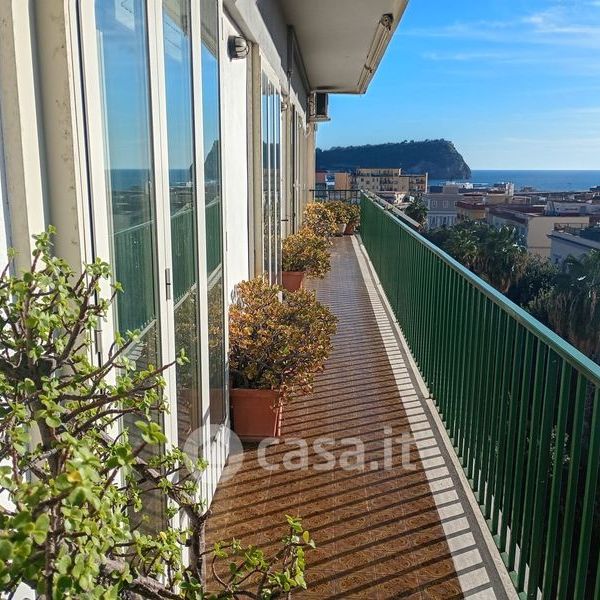 Trilocale in Affitto in Viale Campi Flegrei 28 a Napoli - Foto 1