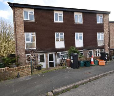 2 bedroom maisonette to rent - Photo 1