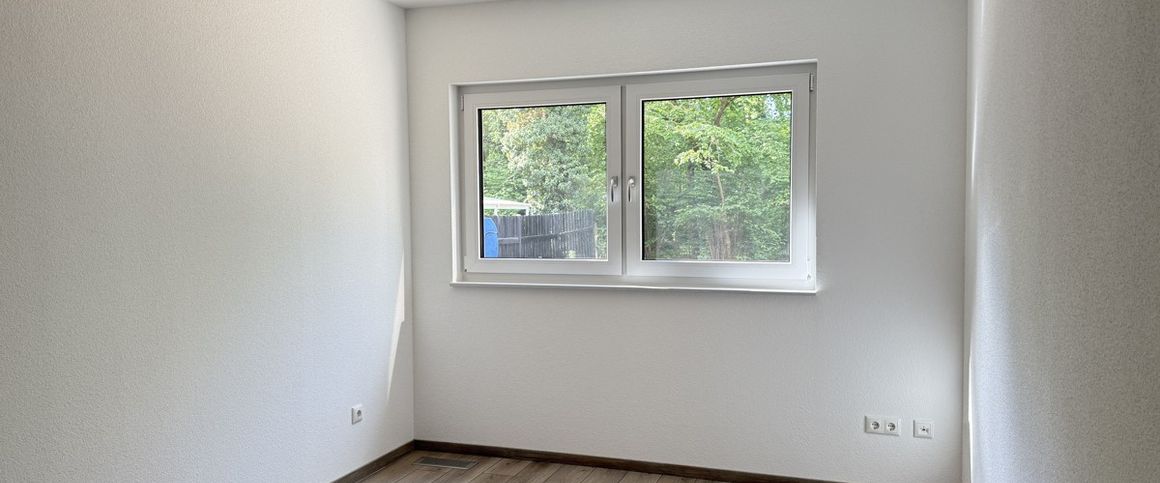 „Erstbezug“ – Modernes Zweifamilienhaus in ruhiger Wohnlage ***große Terrasse***EBK***Kfz*** - Foto 1