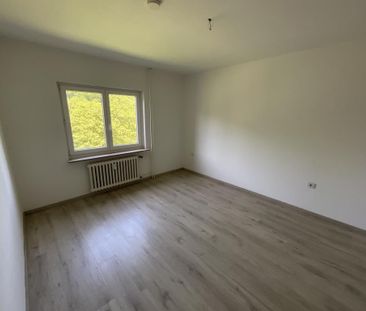 Schicke 3 Zimmer-Wohnung mit Balkon und neuem Badezimmer in Lüdensc... - Photo 3