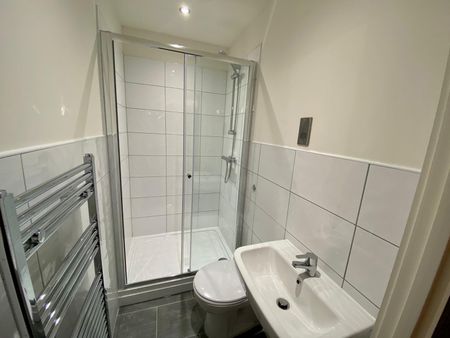 2 bedroom apartment to rent - Photo 4