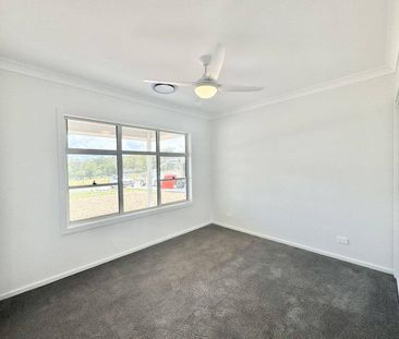 Only 12 months old & Move In Ready! - Photo 2