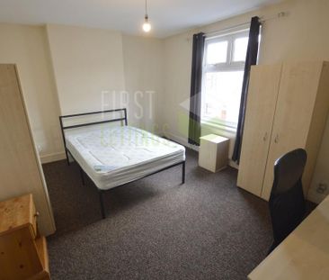 4 bedroom terraced house to rent - Photo 6