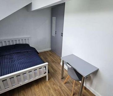 Grovehall Drive, Leeds, LS11 - Photo 2