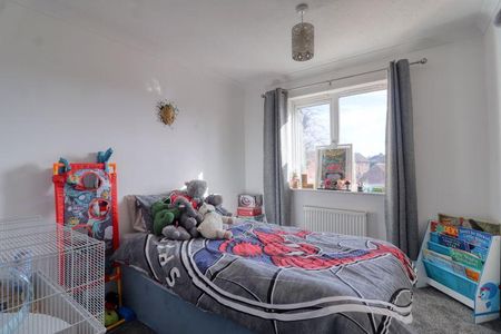 3 bedroom semi-detached house to rent - Photo 3