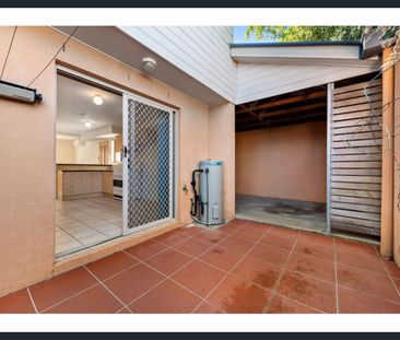 Modern and Convenient Townhouse - Photo 6