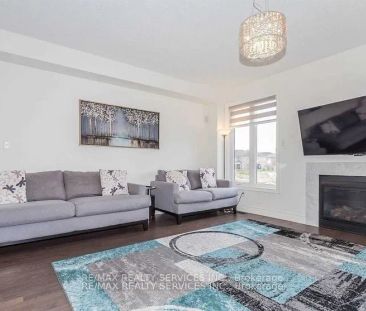 16 Lady Evelyn Crescent #Upper - Photo 3