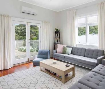 Charming Wadestown 3BR Home w/ Garden - Photo 3