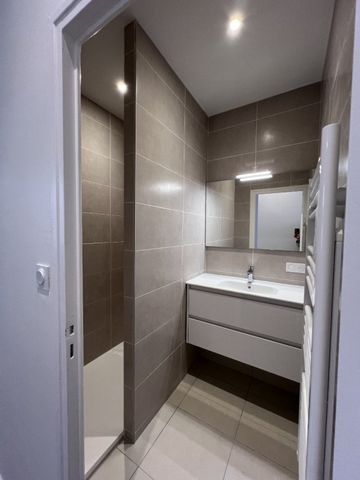 APPARTEMENT T2 A LOUER LYON 4EME ARRONDISSEMENT Place Croix Rousse-Austerlitz - Photo 5