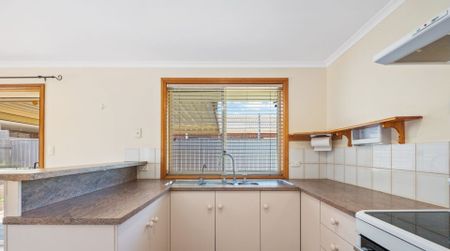 3 Bedroom Homette - Great Location - Photo 5