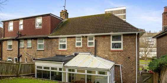 5 bedroom terraced house to rent - Photo 3