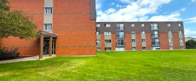 Juliette Apartments - ALL INCLUSIVE | 819 Trunk Road, Sault Ste. Marie - Photo 1