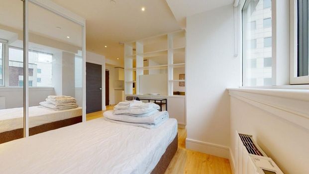 Studio to rent - Photo 1