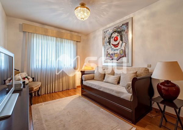 Apartamento T4 em Porto