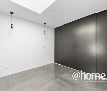 Modern on Melbourne - Photo 2