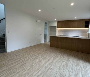 Brand New 3 Bedroom 3 Bathroom - Photo 3