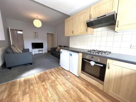 3 bedroom house share to rent - Photo 2