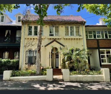 Classic One-Bedroom Apartment in Prime Glebe Location - Photo 1