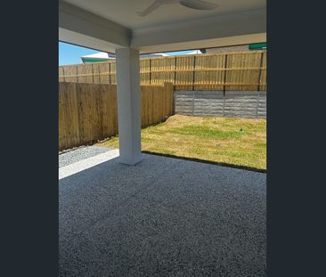 Stunning Family Home in a Highly Sought-After Kinma Valley - Photo 4