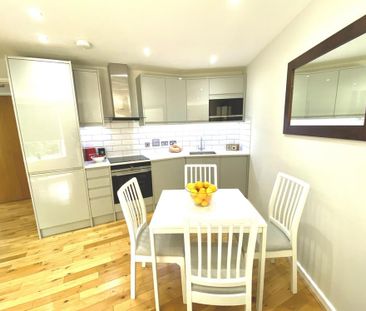 2 bedroom flat to rent - Photo 1
