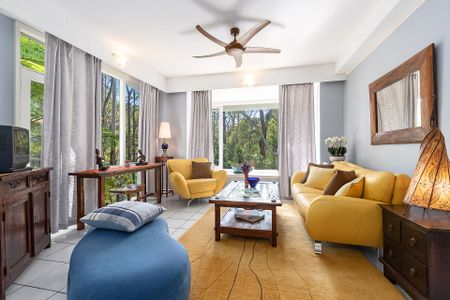 Fully furnished private garden apartment - Photo 3