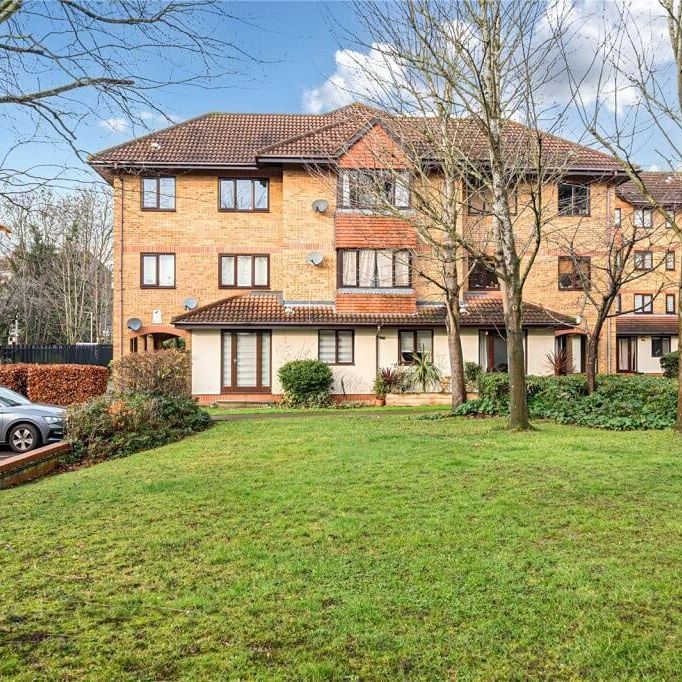 1 Bed Flat, Orchard Grove, SE20 - Photo 1