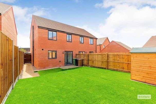 Mostyn Street, Wellingborough, Northants, NN8 - Photo 1