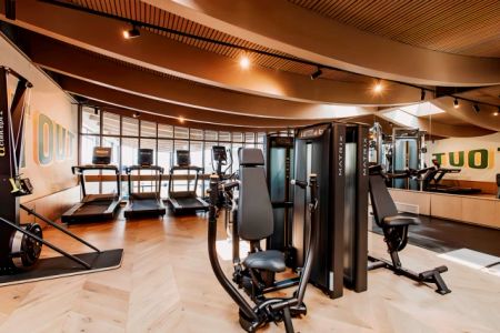 Large 3 Bedroom Apartment - Photo 5