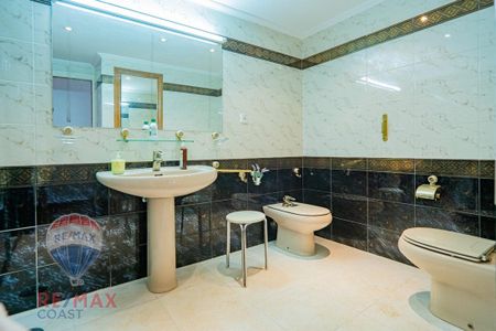 Málaga, Andalusia 29001 - Photo 3