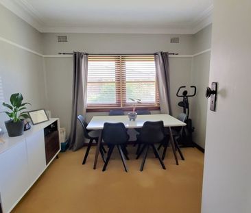 A lovely home close to town - Photo 3