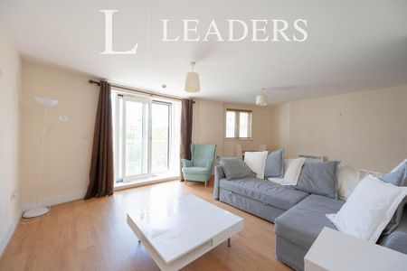 2 bedroom flat to rent - Photo 2