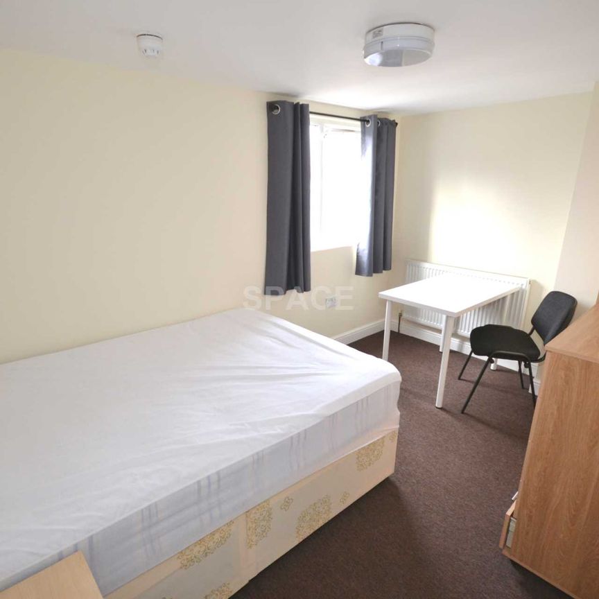 London Road, Reading, Berkshire, RG1 3PB - Photo 1