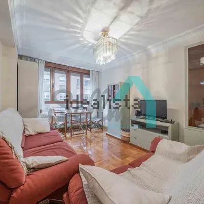 Alquiler de piso en Calle San Pedro de Mestallón - Foto 1