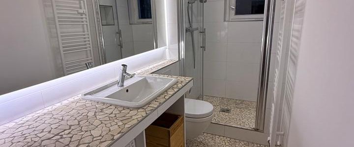 hochwertig renovierte 2 Zimmer Wohnung City West - Photo 1