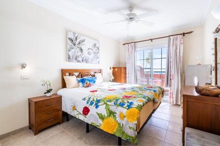 Apartamento con terraza y vistas en Los Cristianos – 0067-04600 - Foto 4