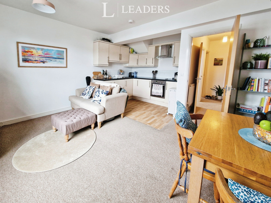 2 bedroom maisonette to rent High Street, Eastleigh, SO50 - Photo 1